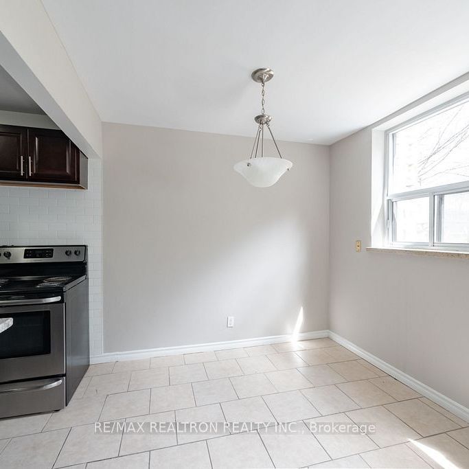 For Lease - 2043 Prospect Street Unit# 36, Burlington, Ontario - Photo 1