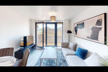 2 Bed Flat, Madison Square, L1 - Photo 2