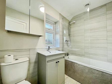 2 bedroom semi-detached house to rent - Photo 5