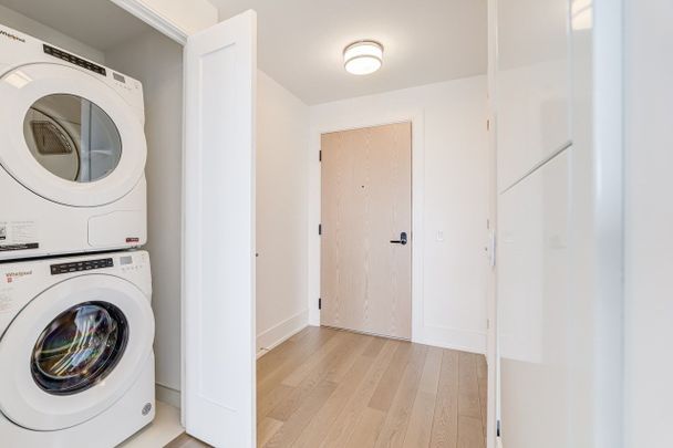 For Lease - 10 Inn On The Park Drive Unit# 1601, Toronto, Ontario - Photo 1