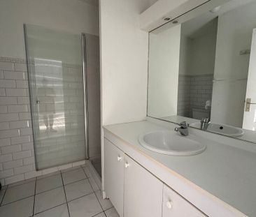 Location Appartement 1 pièce 27m² - Photo 2