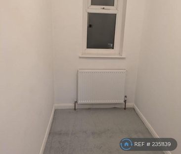 2 bedroom end of terrace house to rent - Photo 6