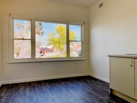 2 Bed, 1 Bath - Photo 3