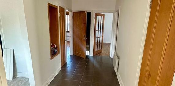 BEAU 5 ½ RÉNOVÉ & LUMINEUX - Photo 2