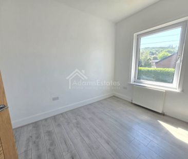 Price £950 pcm - Available Now - Unfurnished - Photo 4