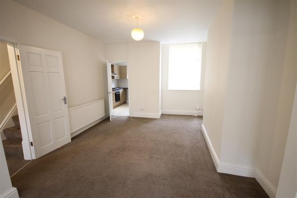 2 Bedroom House To Rent - Photo 1