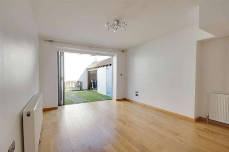 Homeguard House, Thorn Road, Worthing, BN11 - Photo 2