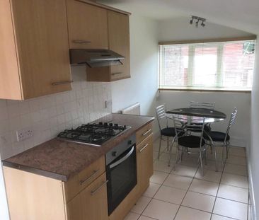 4 bedroom terraced house to rent - Photo 4