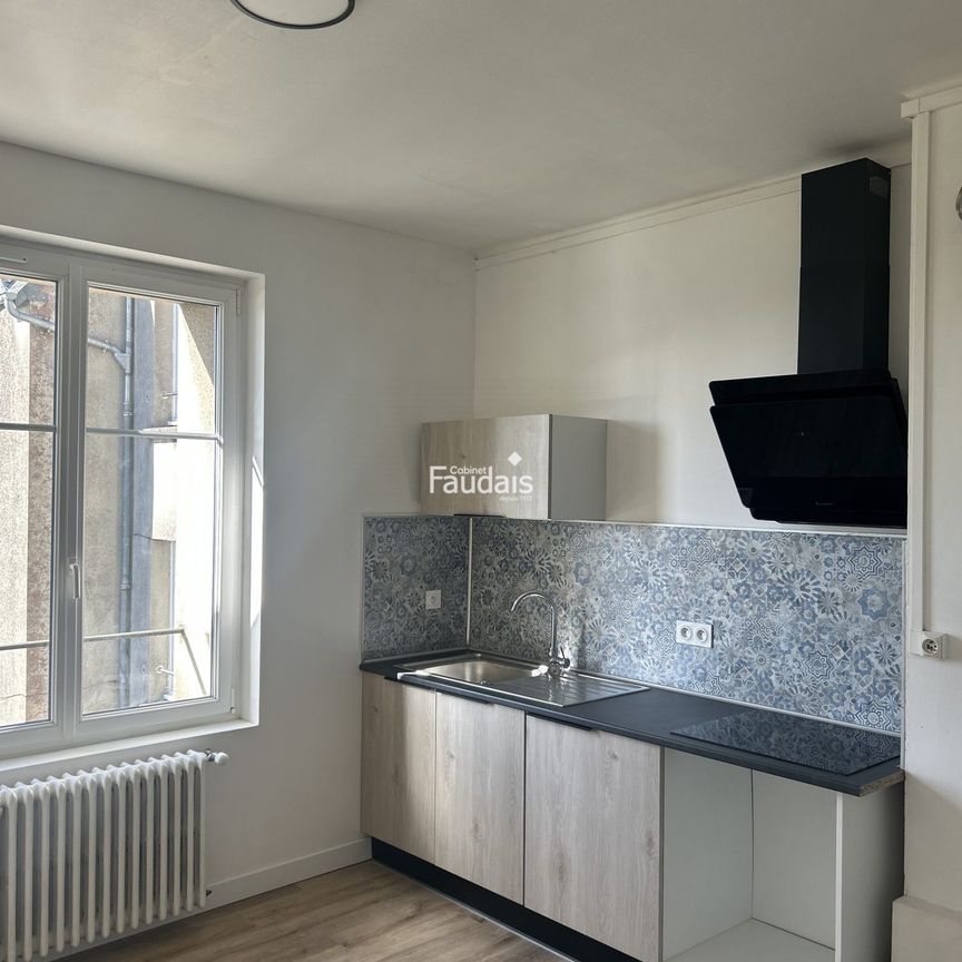 Location Appartement 2 pièces 49m² COUTANCES 50200 - Photo 2