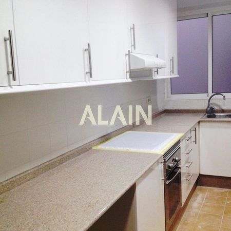 4 room luxury Flat for rent in Valencia, Spain - Photo 3