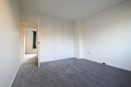 3 bedroom detached house to rent - Photo 5