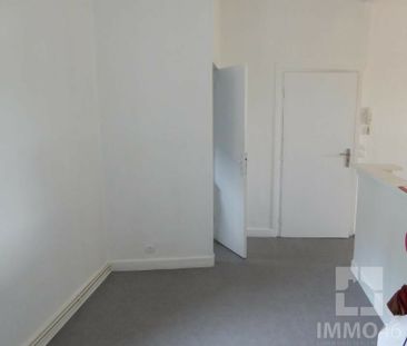 Location Appartement 1 pièce 49m² CAHORS 46000 - Photo 5
