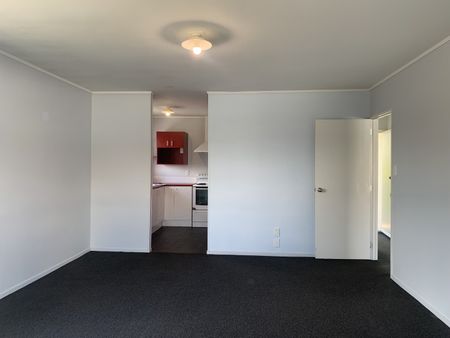 Unit 3, 9 Alston Avenue, Kelston, Auckland - Photo 2