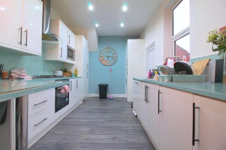 Stratford Road, Newcastle Upon Tyne - Photo 4