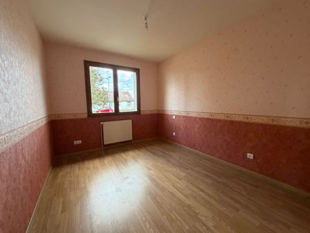 Location Maison 5 pièces 115m² ST JEAN DE LA RUELLE 45140 - Photo 3
