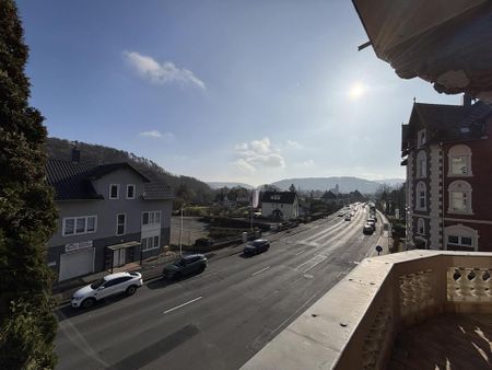 Lichtdurchflutete Altbauperle mit zwei Balkonen und Wintergarten - Photo 4