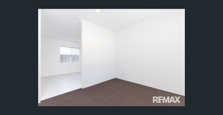 Brand New Family Home in the Heart of Currambine - Photo 2