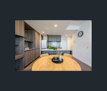 Luxury 2-Bedroom Apartment in Swanston Central! - Photo 4