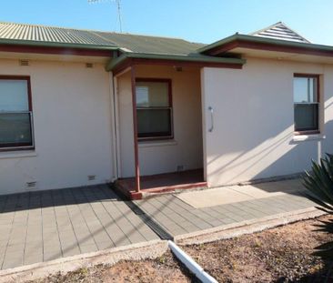 20 Victoria Parade&comma; Port Augusta - Photo 4