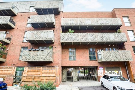 Flat to rent - 4 Broome Way, London, SE5 - Photo 3