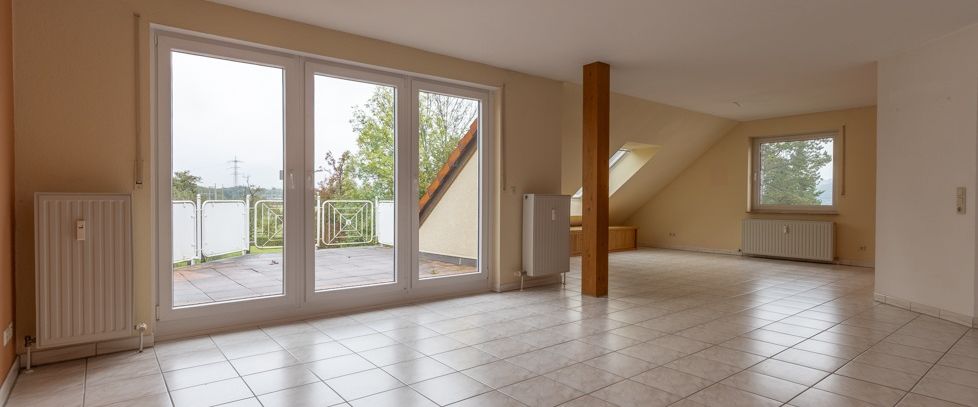 Schöne ca. 135 m² große 4-Zimmer-Maisonettewohnung mit Dachatelier und Westloggia in Garenfeld! - Foto 1