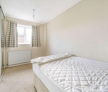 Bitterne Drive, Woking, Surrey, GU21 - Photo 6