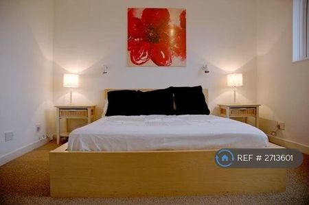 2 bedroom terraced house to rent - Photo 4