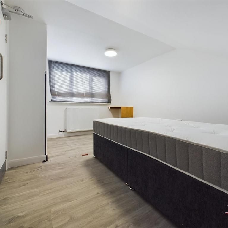 House share to rent - Photo 1