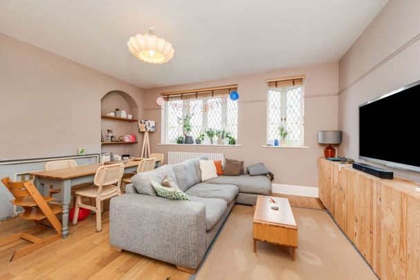 3 Bedroom Flat To Let - Photo 1