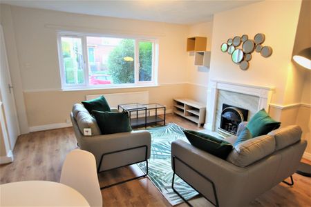 5 STANMORE GROVE Leeds - LS4 2RJ - Photo 3
