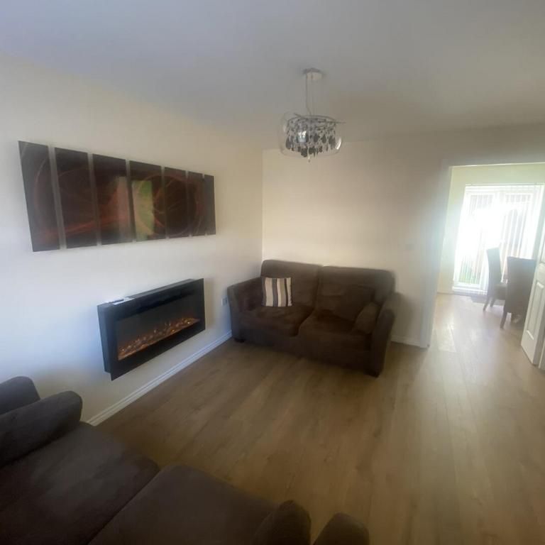 2 bedroom house to rent - Photo 1