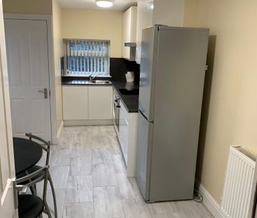 3 bedroom house to rent - Photo 2