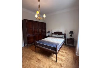 Apartamento T5 em Lisboa