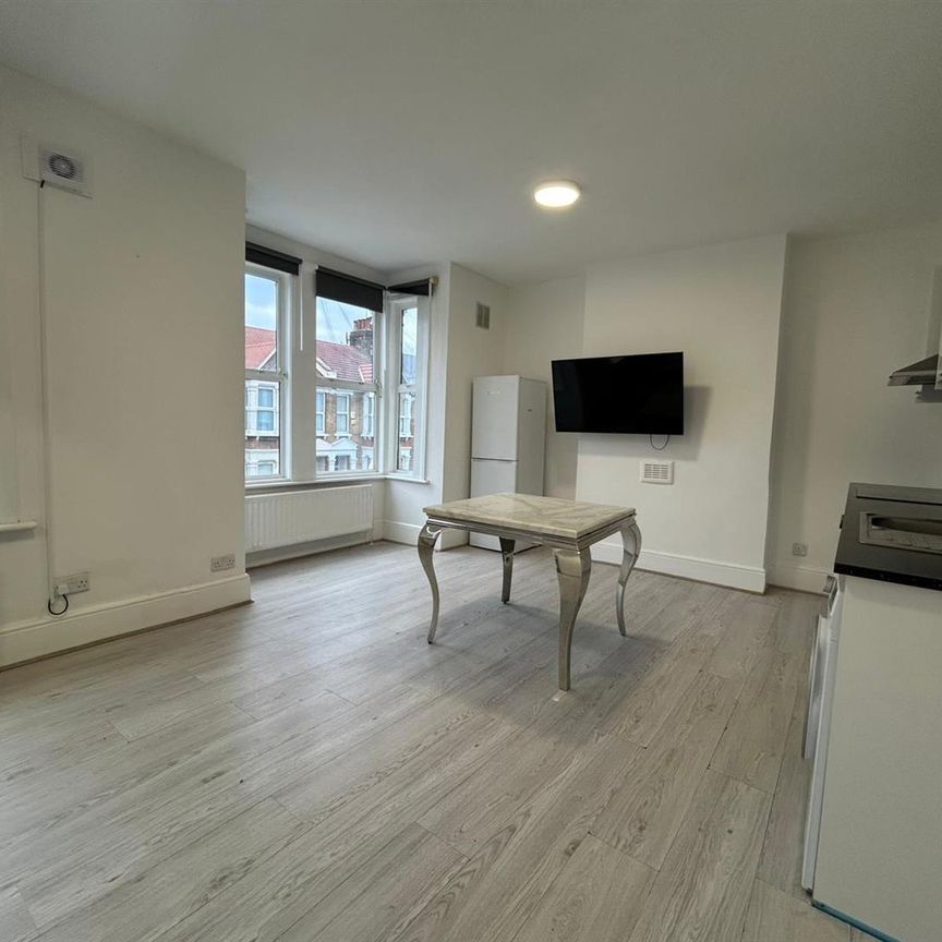 Harley Road, London NW10 - Photo 1