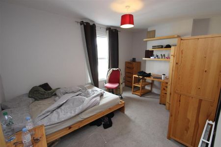 4 bedroom house to rent - Photo 3