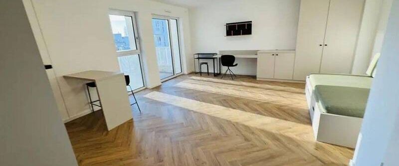 Neubau! 1-Zimmer möbliert mit EBK + Balkon + Abstellkammer + Waschmaschinenanschluss in Adlershof! - Photo 1