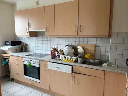 Bel appartement en duplex de 7,5 pièces, proche des commodités - Photo 5