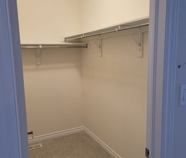 For Lease - 133 Berkely Street, Wasaga Beach, Ontario - Photo 1