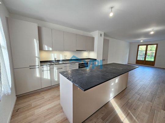 Superbe villa mitoyenne 6 pièces avec terrasse et jardin privatifs à B - Photo 1