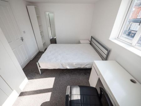 6 bedroom house to rent - Photo 4