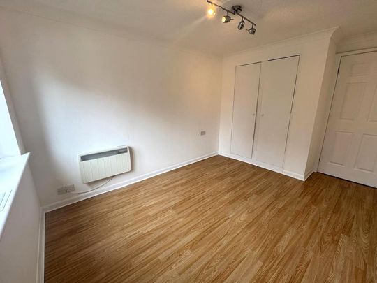 1 bedroom ground floor flat to rent - Photo 1