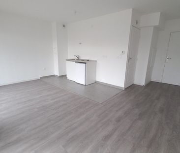 Studio 1 pièce de 28 m² à Noisiel (77186) - Photo 2