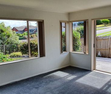 Sunny, Stand Alone, Private 2 bed - Red Beach - Photo 3