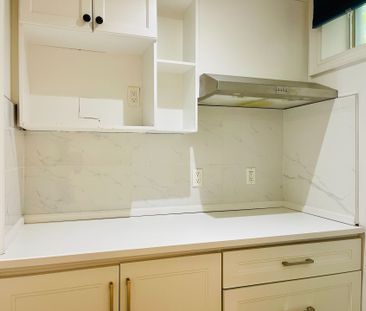 For Lease - 16 Rustic Road Unit# Lower, Toronto, Ontario - Photo 3