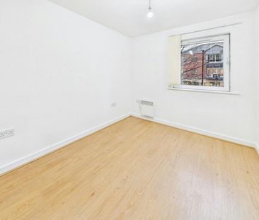 Flat to rent on - Photo 5