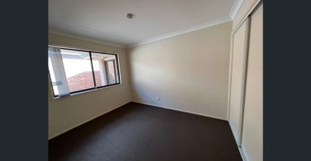 THREE BEDROOM HOME IN QUIET STREET - Photo 5