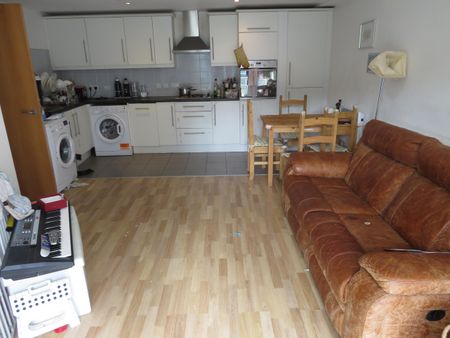 Golate Street, Cardiff - Photo 2