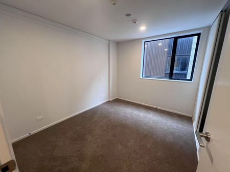 Cozy 2 Bedrooms in Great Location - Photo 2