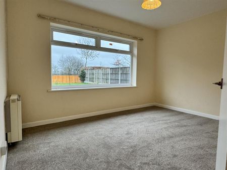 3 bedroom bungalow to rent - Photo 3