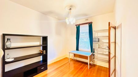 West Melbourne - Photo 4